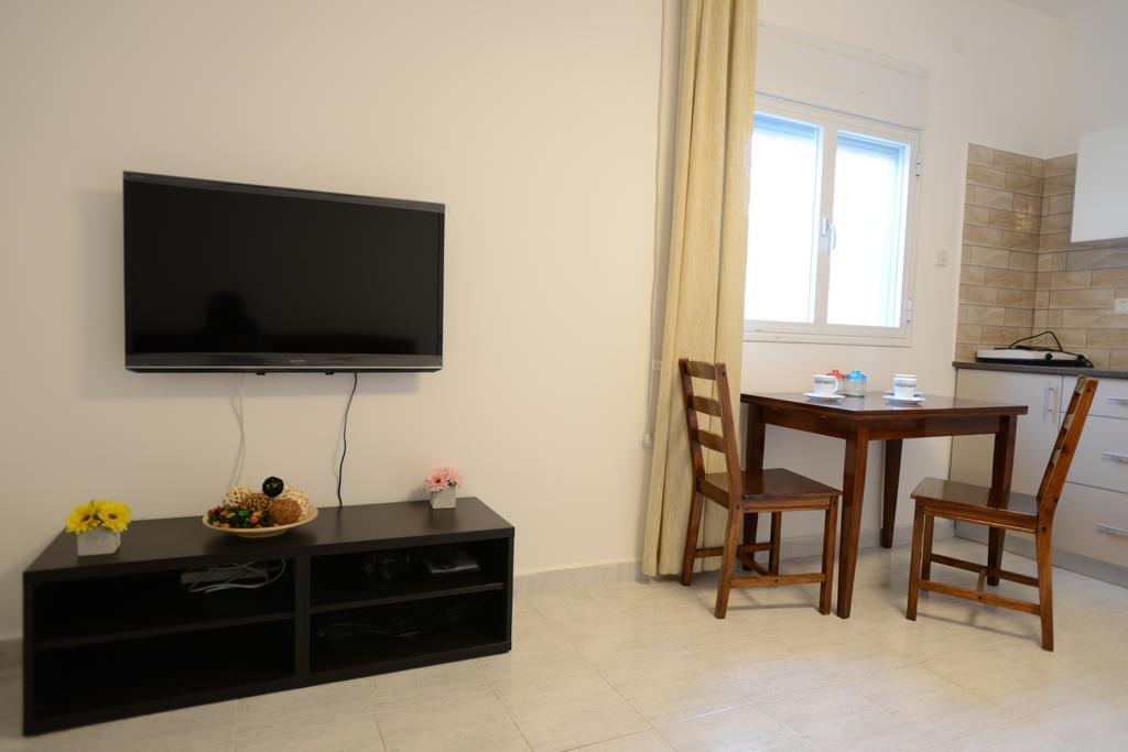 Olga Beach Apartments Haifa Esterno foto