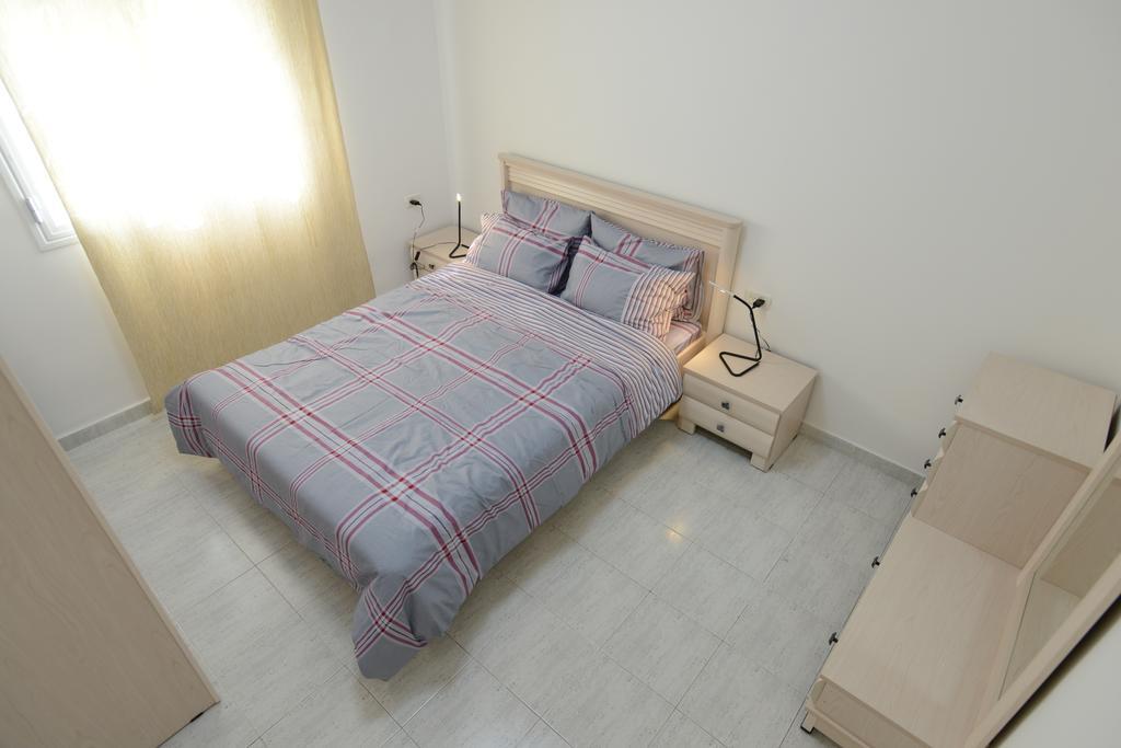 Olga Beach Apartments Haifa Esterno foto