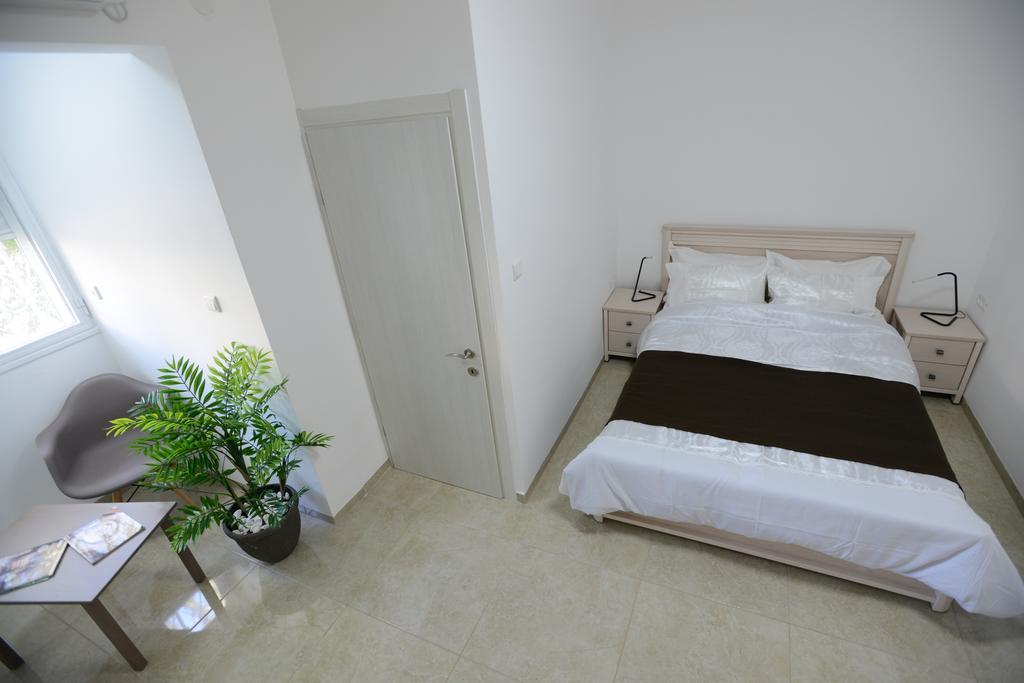 Olga Beach Apartments Haifa Esterno foto