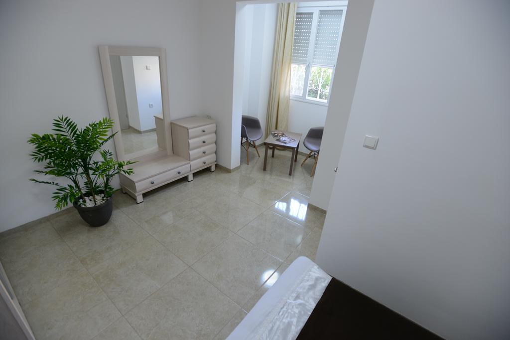 Olga Beach Apartments Haifa Esterno foto