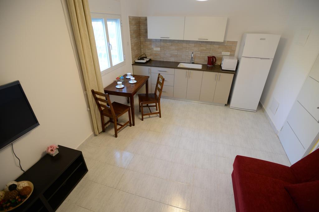 Olga Beach Apartments Haifa Esterno foto